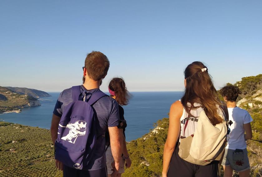 Excursion to the necropolis of Monte Saraceno with a view of the Bay of Mattinata